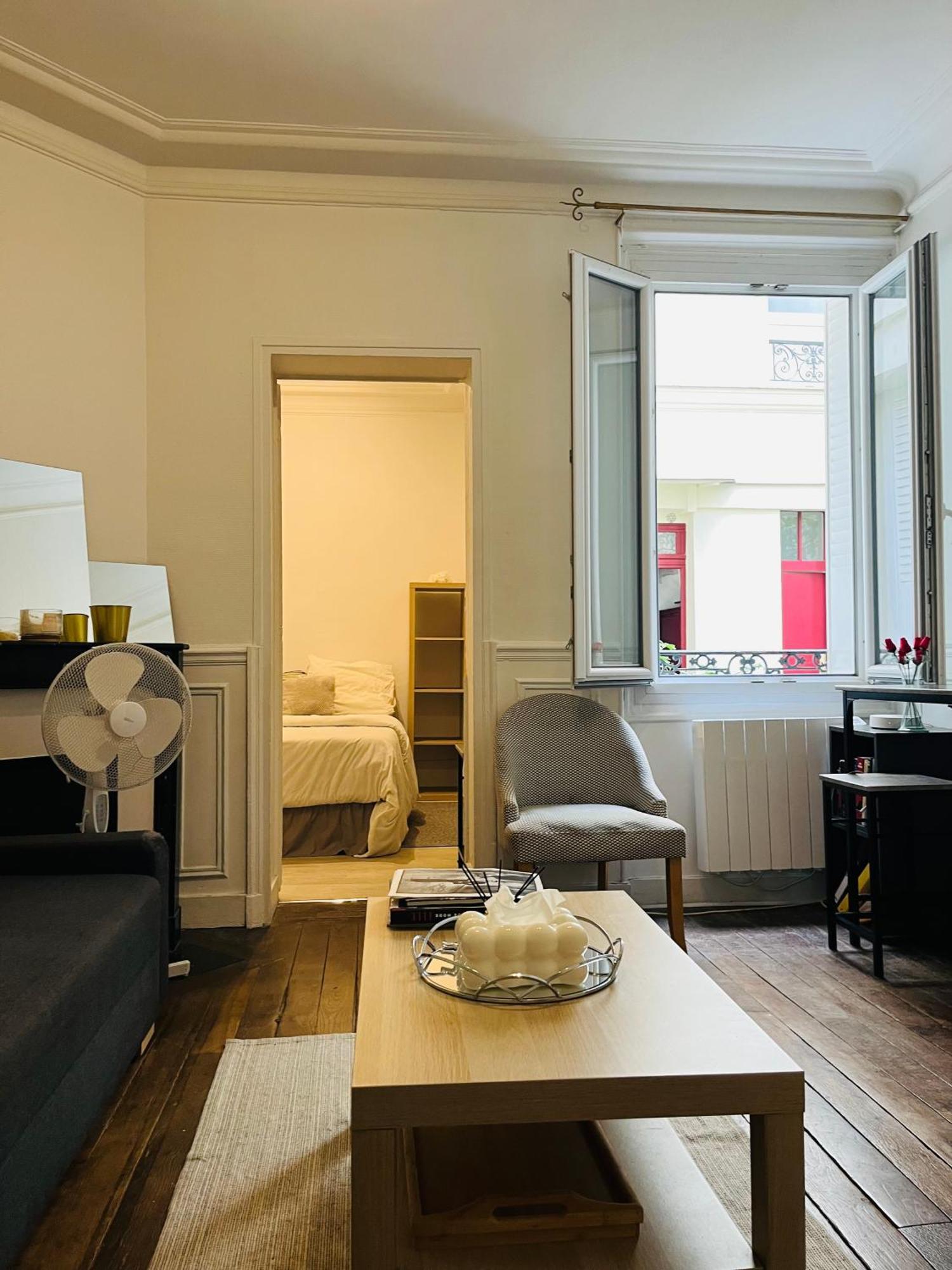 Apartment In Montmartre, Paris, Near Sacre-Coeur Read Host Profile For Booking Luaran gambar
