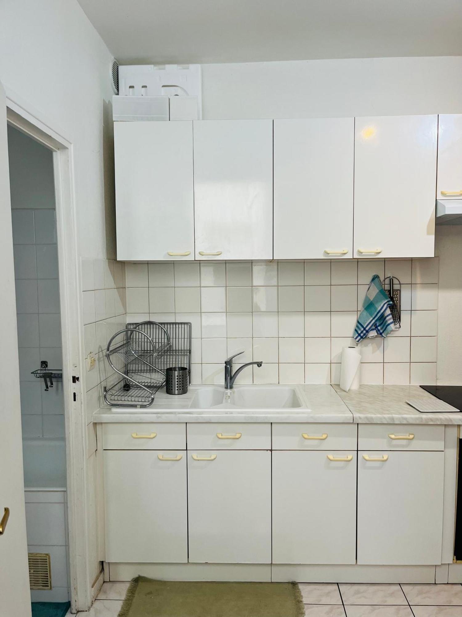 Apartment In Montmartre, Paris, Near Sacre-Coeur Read Host Profile For Booking Luaran gambar