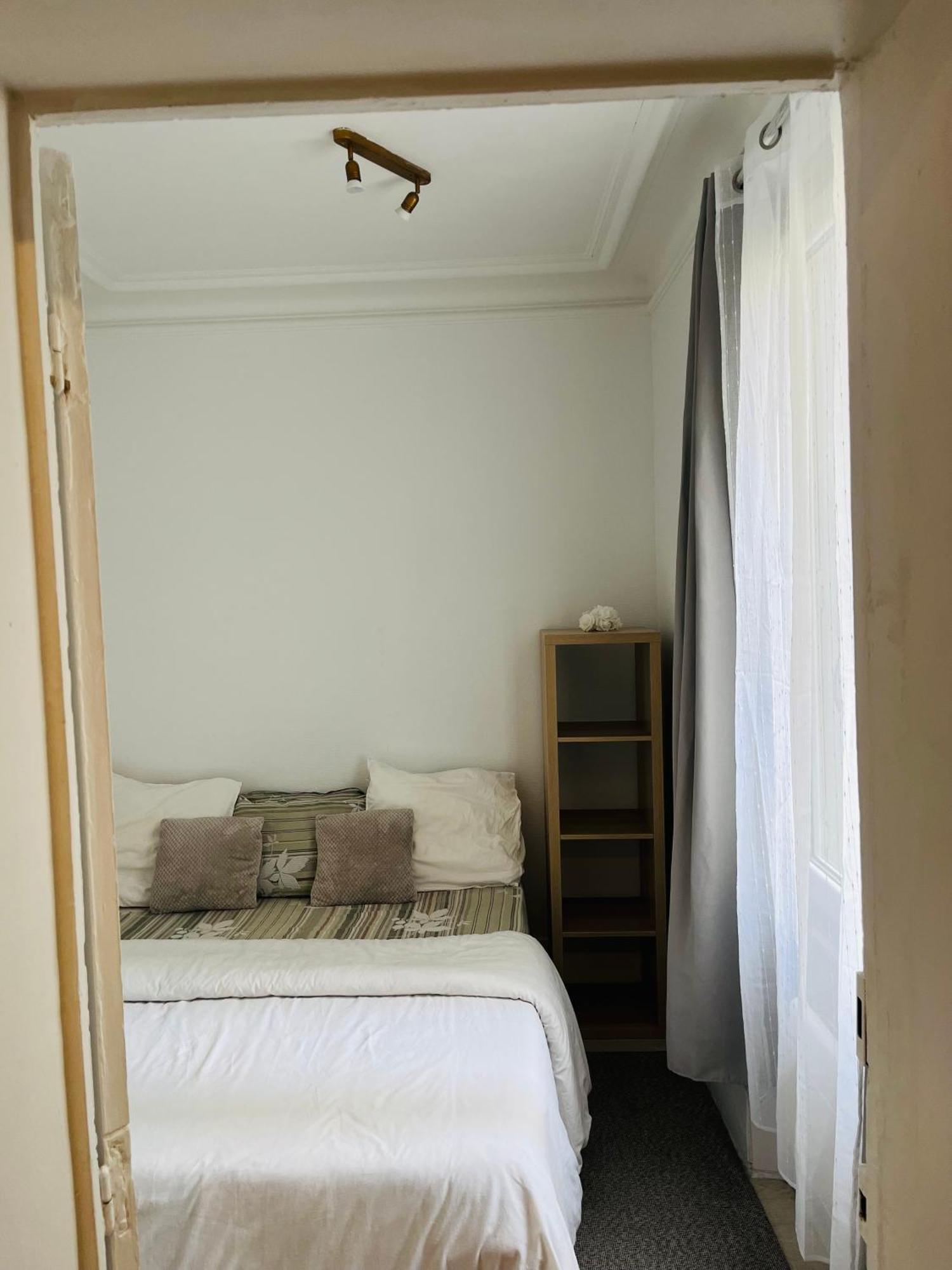 Apartment In Montmartre, Paris, Near Sacre-Coeur Read Host Profile For Booking Luaran gambar