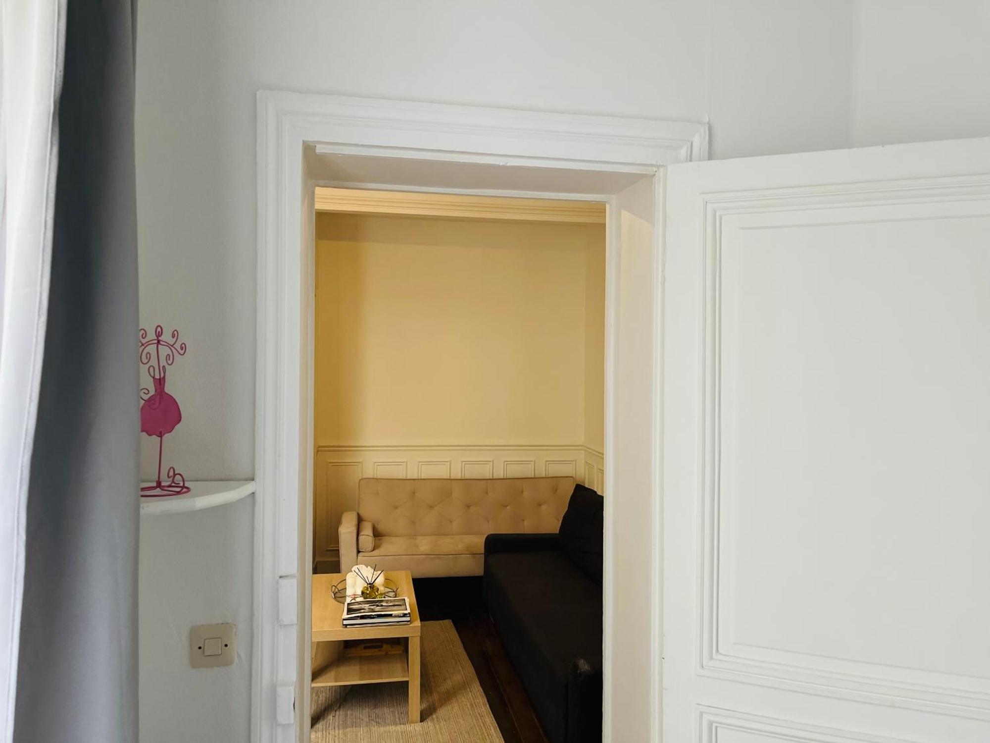 Apartment In Montmartre, Paris, Near Sacre-Coeur Read Host Profile For Booking Luaran gambar